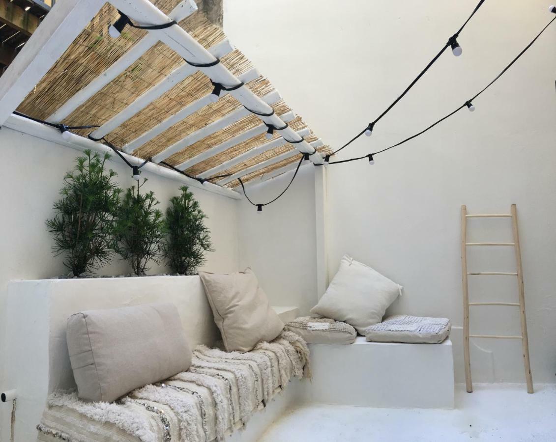 Mirmont Greek Style Apartment Бордо Екстериор снимка