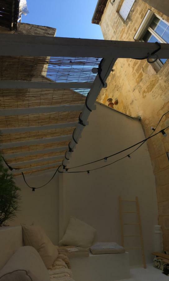 Mirmont Greek Style Apartment Бордо Екстериор снимка
